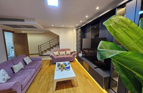 Harbiye Apartment | Taksim 3-bedroom apartment with AC, WiFi, POOL