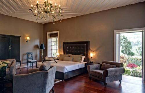 Kannan Devan Hills Hotel | Talayar Valley Bungalow