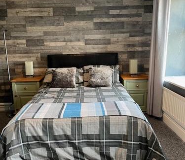 Dwyran Bed & Breakfast | Taldrwst farmhouse guest house