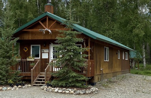 Talkeetna Cabin | Talkeetna Wilderness Lodge - Family Cabin 5