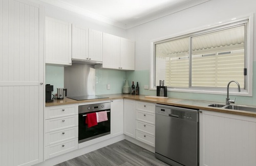 Auchenflower Apartment | TALLYWOOD 2. A RYLANCE HOME in Auchenflower