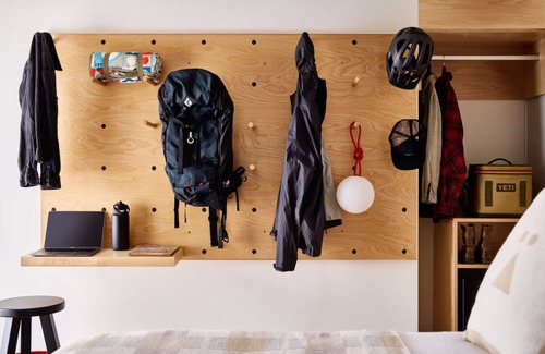 Stowe Area Hotel | Tälta Lodge, a Bluebird by Lark | Deluxe Riverside King with Patio | Fire Pits