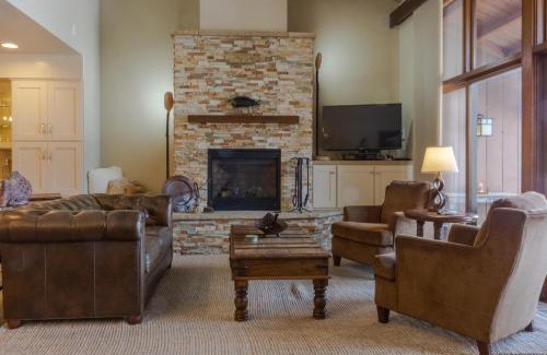 Purgatory House | Tamarron Gambel Oak 745