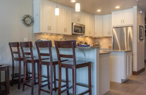 Purgatory House | Tamarron Gambel Oak 745