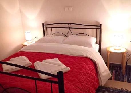 Trikolonoi House | Tami House