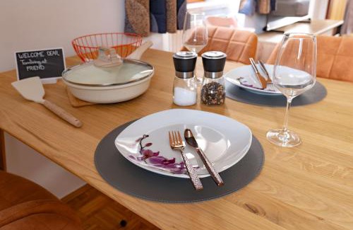 Wartberg im Muerztal Apartment | TAMLiving Mürztal Neu Küche WIFI TV