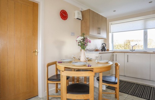 Llanfairpwllgwyngyll Cottage | TAN TWR FARM COTTAGE, pet friendly, with a garden in Dwyran