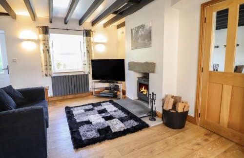 Llanbrynmair House | Tan Y Capel