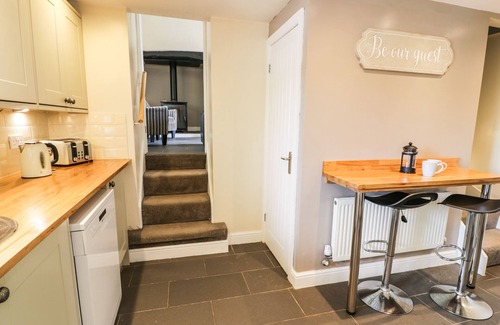 Llanrwst Cottage | TAN Y FFORDD, pet friendly, character holiday cottage in Llanrwst