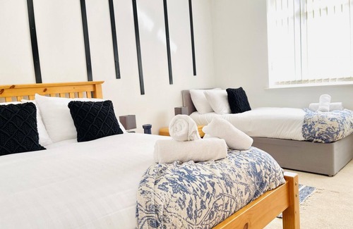 Cambridge House | Tanzanite in Cambridge