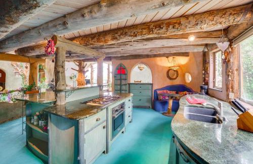 Arroyo Hondo House | Taos Dome Home with Hot Tub, Fireplace and Mntn Views!