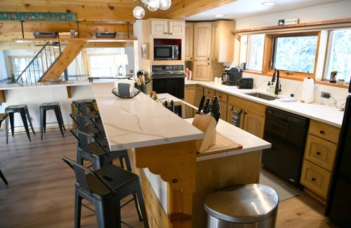 Taos Ski Valley House | Taos Ski Valley Amizette Mountain House