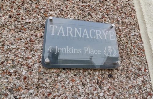 Annan House | Tarnacrye