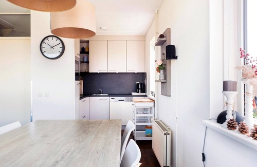 Vlagtwedde House | Tasteful holiday home in Groningen with jetty