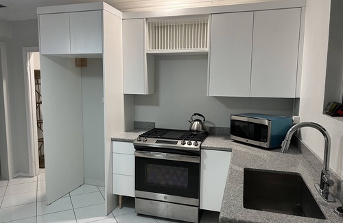 Nassau Apartment | Tastefully Furnished One Bedroom In The East