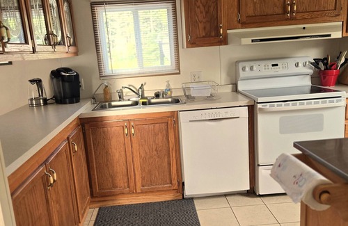 Chassell House | Tastefully renovated 3 bed house + wood sauna on 19 acres.