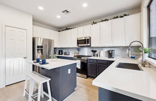 Tatum Highlands House | Tatum Highlands - Dog Friendly! Modern home w/Gym