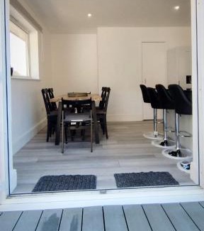 Taunton House | Taunton Retreat
