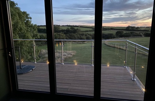 Tiers Cross House | Tawny Lodge - Luxurious 1 Bedroom - Blossom Farm