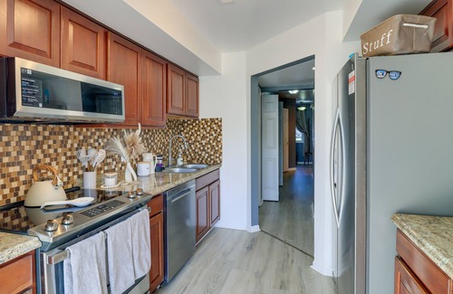 Taylor Condo | Taylor Condo Rental w/ Fireplace ~ 5 Mi to Airport