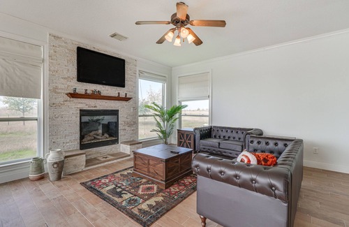 Taylor House | Taylor Home on 65 Acre Ranch, 2 Mi to Granger Lake