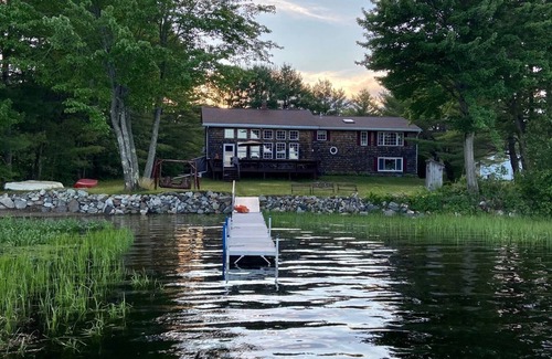 Auburn House | Taylor Pond Lake House with Private beach