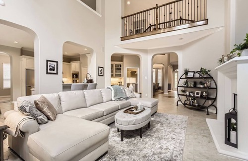 Porter House | TCH - Luxury 4bd/3ba in Kingwood Area with Office