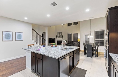 McKinney House | TCH - Spacious 3bd/2.5ba home in McKinney w/Office