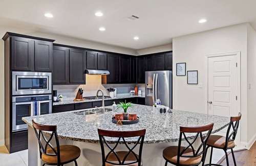 McKinney House | TCH - Spacious 3bd/2.5ba home in McKinney w/Office