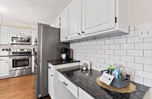 Grapevine House | TCH - Spacious 5bd/2.5ba in Grapevine w/Workspace