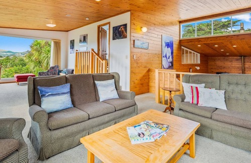 Te Horo Beach House | Te Horo Beach Retreat - Te Horo Beach Holiday Home