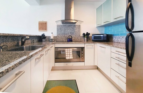 Beacon Hill Condo | ☀️⛱️🌴 Teal Bay by IRE Vacations - Gorgeous Studio close to the Beach