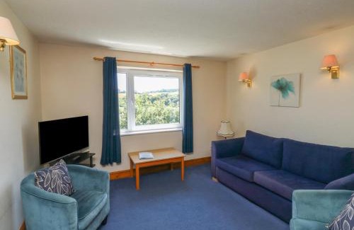 Kingsteignton Apartment | Teal