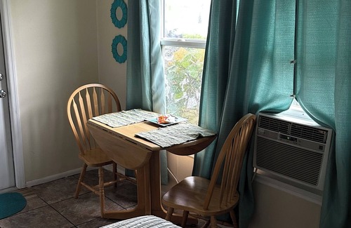 Jensen Beach Cottage | TEAL TOMORROW at Pelican's Rest