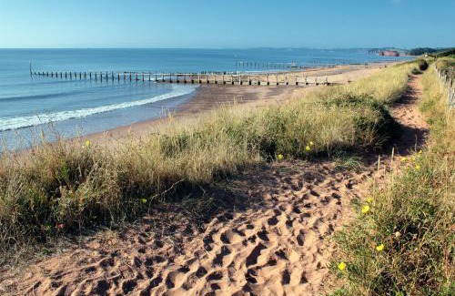 Dawlish Warren House | TEIGNBRIDGE - Delightful caravan on a peaceful caravan park in Dawlish Warren