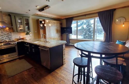 Copper Mountain Village Resort | Telemark Studio Sleeps 6 TEMM