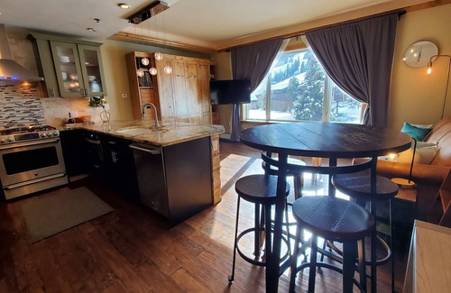 Copper Mountain Village Resort | Telemark Studio Sleeps 6 TEMM