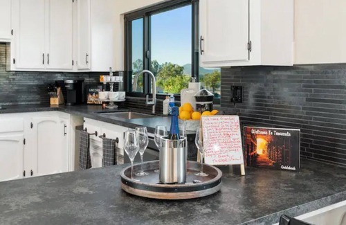 Temecula House | Temecula Wine Country Pool Spa,BEST LOCATION,VIEWS,Citrus Grove,Hot Air Balloons