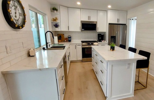 Thousand Oaks House | Temp Housing For Insurance/Work/Travel/Remodel!