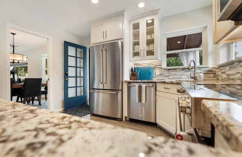 The Lakes House | Tempe Lakes Retreat – Heated Pool, Spa, Pickleball, Gym + Near ASU Campus