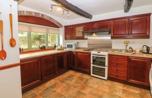 Beeley Cottage | TEMPERANCE CROFT, romantic, with a garden in Chesterfield