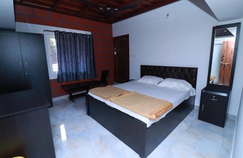 Sringeri Hotel | Temple View Homestay