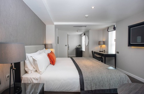 Newington Hotel | Ten Hill Place