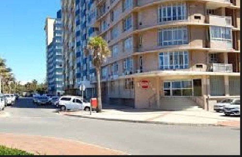 Durban Apartment | Tenbury Apartment 1 bdrm coastal side w/beach view