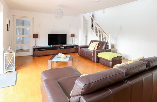 North Walsham House | TENISON HOUSE, family friendly, with a garden in North Walsham