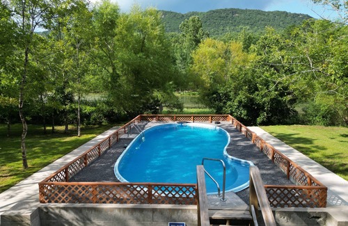 Whiteside Cabin | Tennessee River Gorge® Island Cabins® Swimming Pool-Stay 3-4th free!