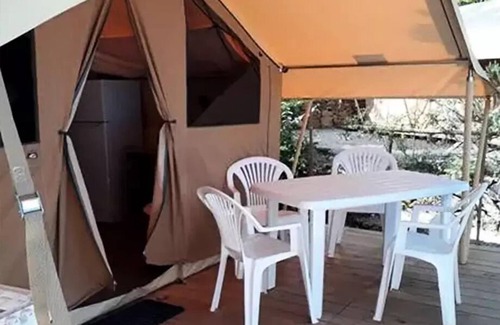 Esparron-de-Verdon House | Tent Lodge Cabanon auf Stelzen 2 Schlafzimmer 5 Personen