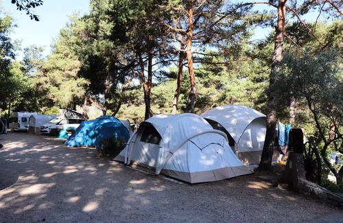 Esparron-de-Verdon House | Tent Lodge Cabanon auf Stelzen 2 Schlafzimmer 5 Personen