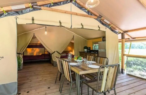 Esparron-de-Verdon House | Tent Lodge Kenia auf Stelzen 2 Schlafzimmer 5 Personen