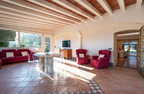Segni Villa | TENUTA CAVI 6&4, Emma Villas